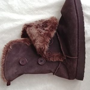 Old Navy faux fur lined ankle boot